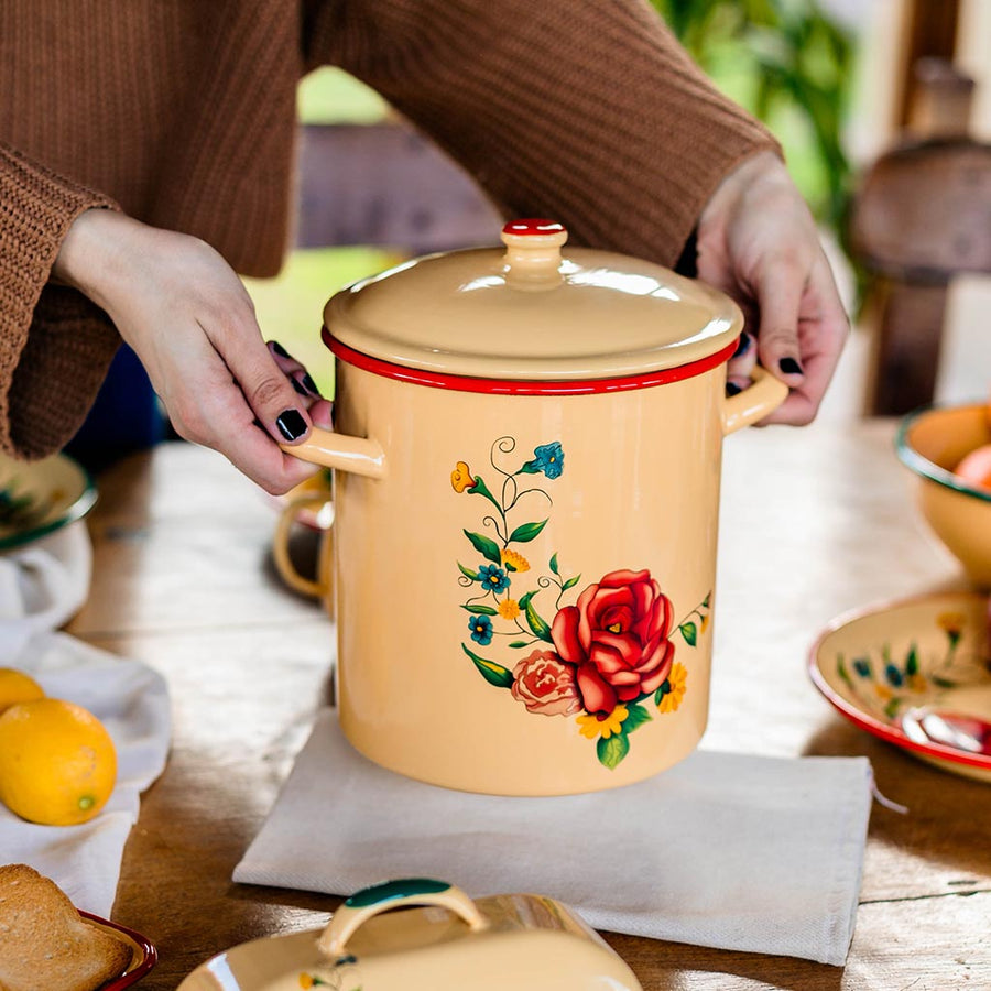 Roses Stew Pot 190oz